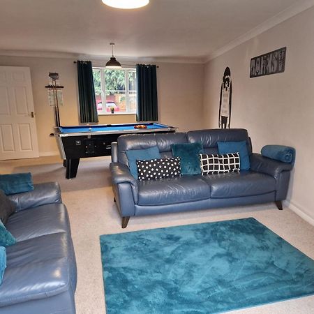 Hereford - Finch House - Modern 4 Bedroom House Located In South Hereford, Dog Friendly With Nearby Countryside, Pool Table, Sleeps Up To 10 Guests - Hosted By Rentmyhouse المظهر الخارجي الصورة