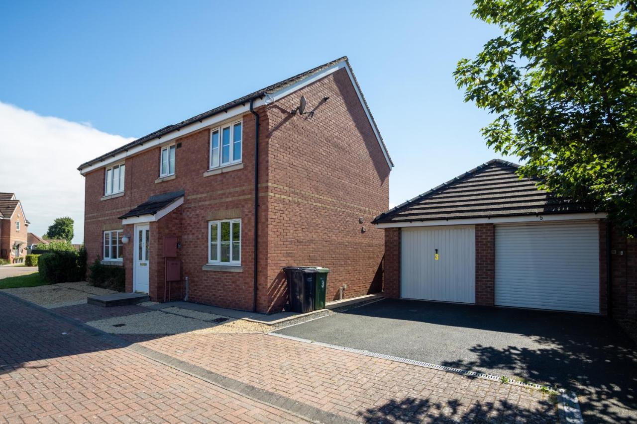 Hereford - Finch House - Modern 4 Bedroom House Located In South Hereford, Dog Friendly With Nearby Countryside, Pool Table, Sleeps Up To 10 Guests - Hosted By Rentmyhouse المظهر الخارجي الصورة