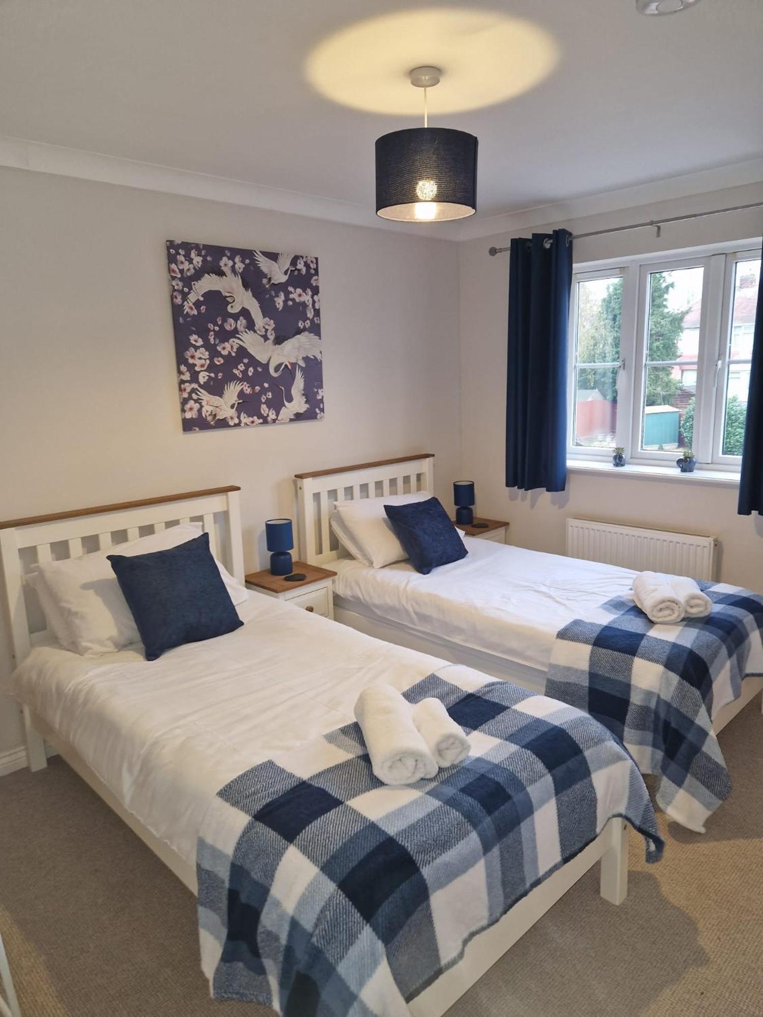 Hereford - Finch House - Modern 4 Bedroom House Located In South Hereford, Dog Friendly With Nearby Countryside, Pool Table, Sleeps Up To 10 Guests - Hosted By Rentmyhouse المظهر الخارجي الصورة