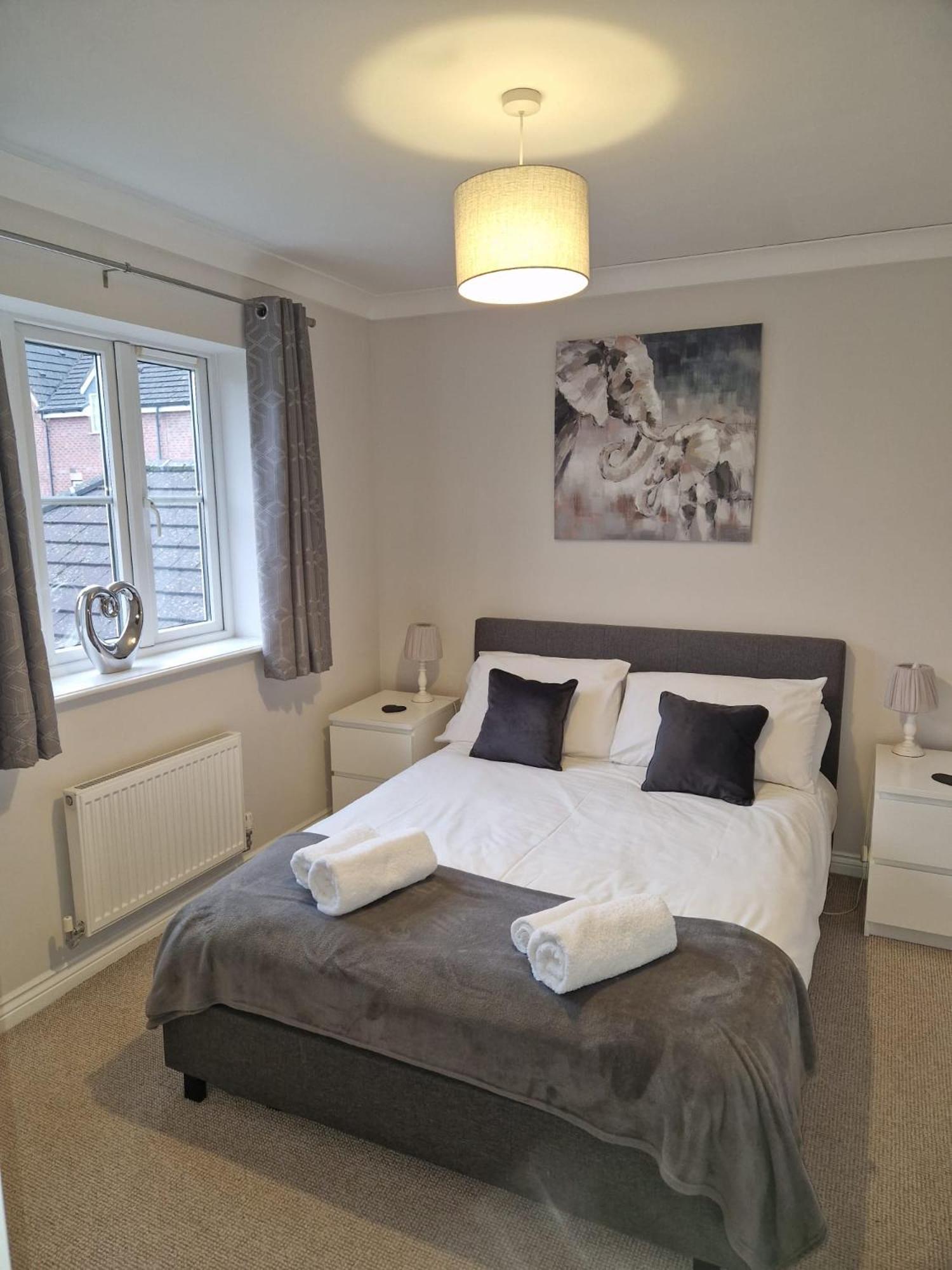 Hereford - Finch House - Modern 4 Bedroom House Located In South Hereford, Dog Friendly With Nearby Countryside, Pool Table, Sleeps Up To 10 Guests - Hosted By Rentmyhouse المظهر الخارجي الصورة